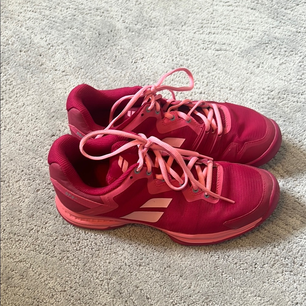 Babolat Tennis Shoes with Mesh Upper for Court Play
